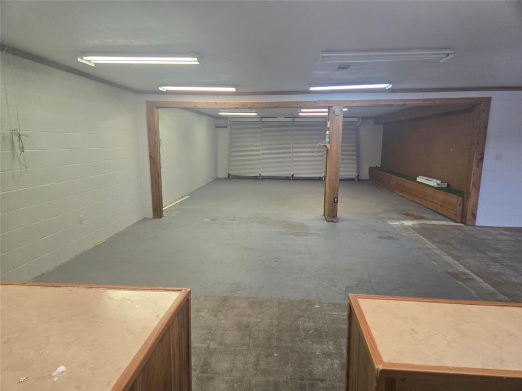 4208 Benbrook Highway Property Photo 10