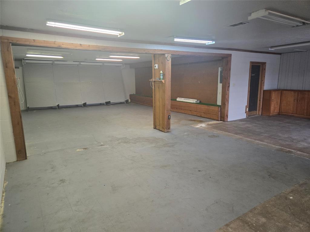 4208 Benbrook Highway Property Photo 14