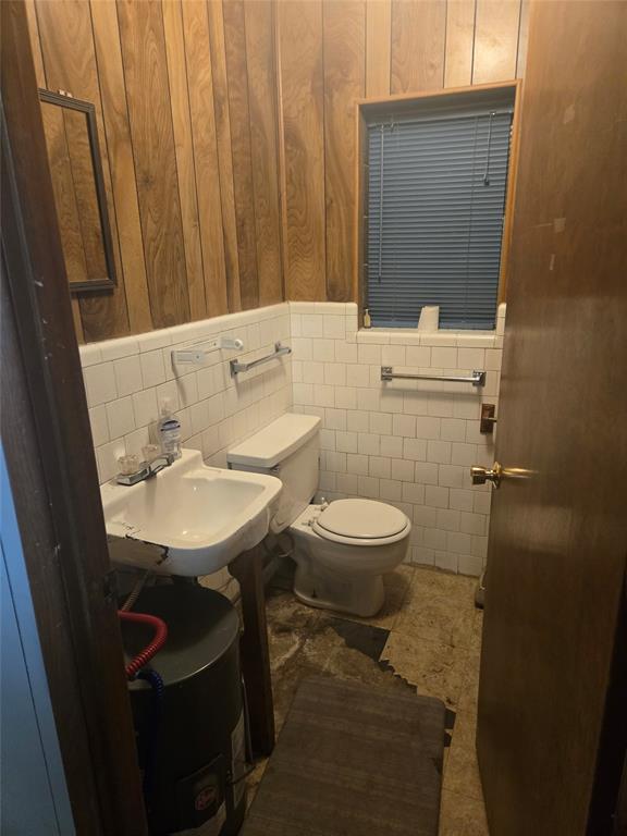4208 Benbrook Highway Property Photo 15