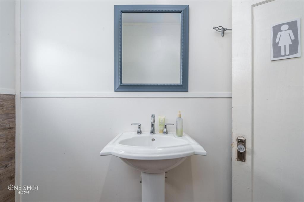 626 Grand Avenue Property Photo 10