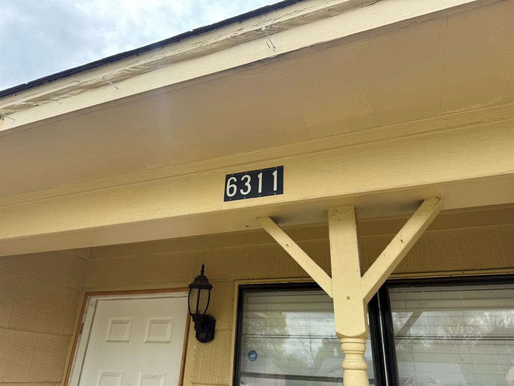6311 Silvery Moon Drive Property Photo 4