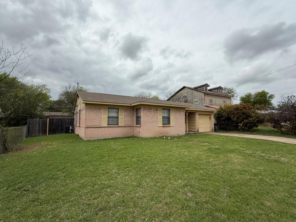 6311 Silvery Moon Drive Property Photo 5
