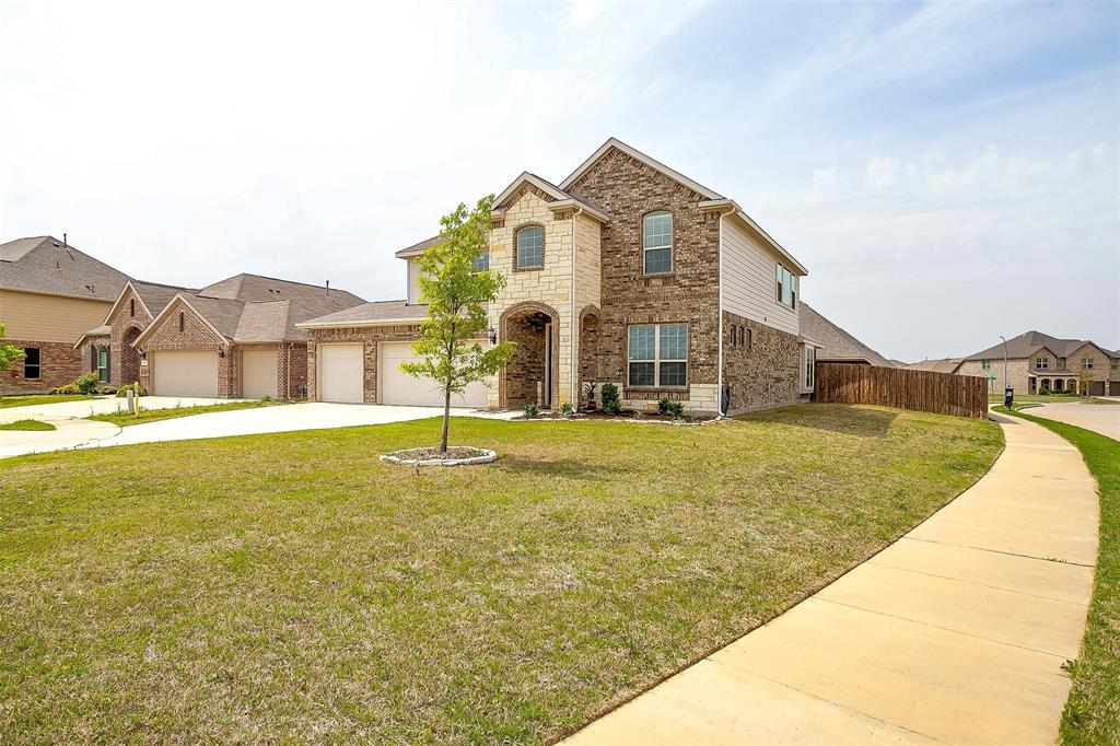 2400 Maple Stream Drive Property Photo