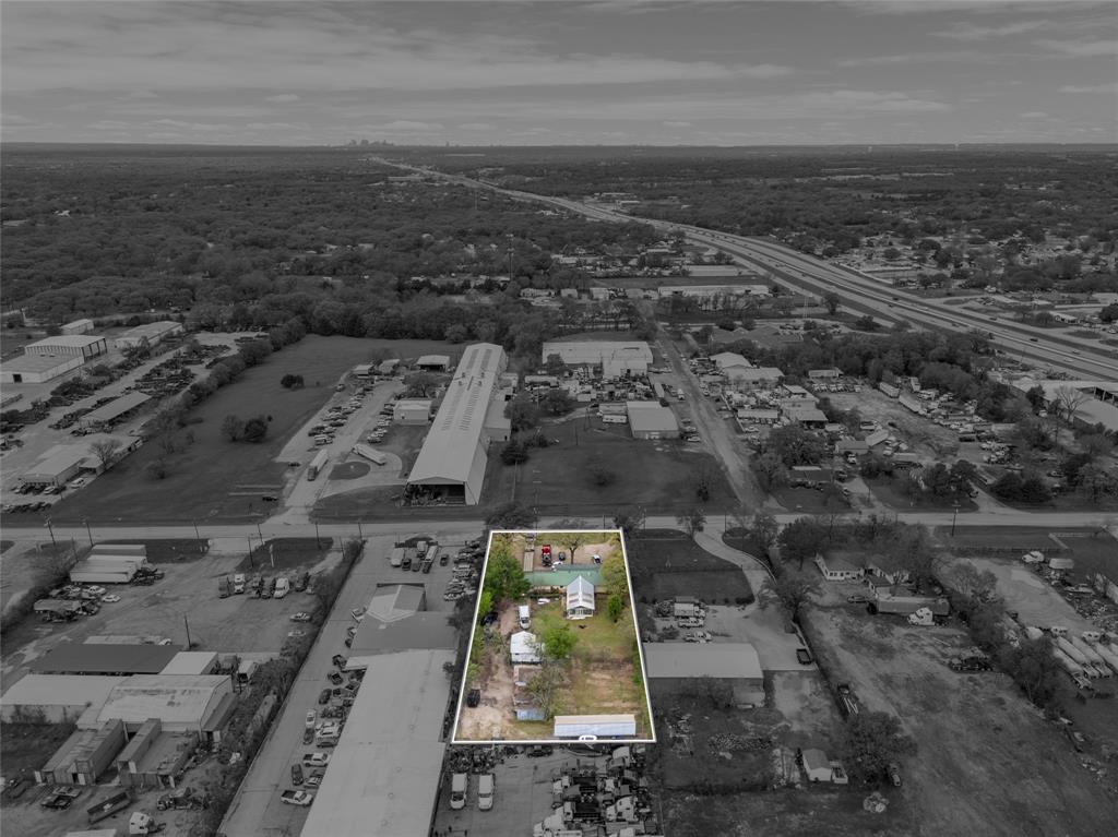 303 W Simonds Road Property Photo 3