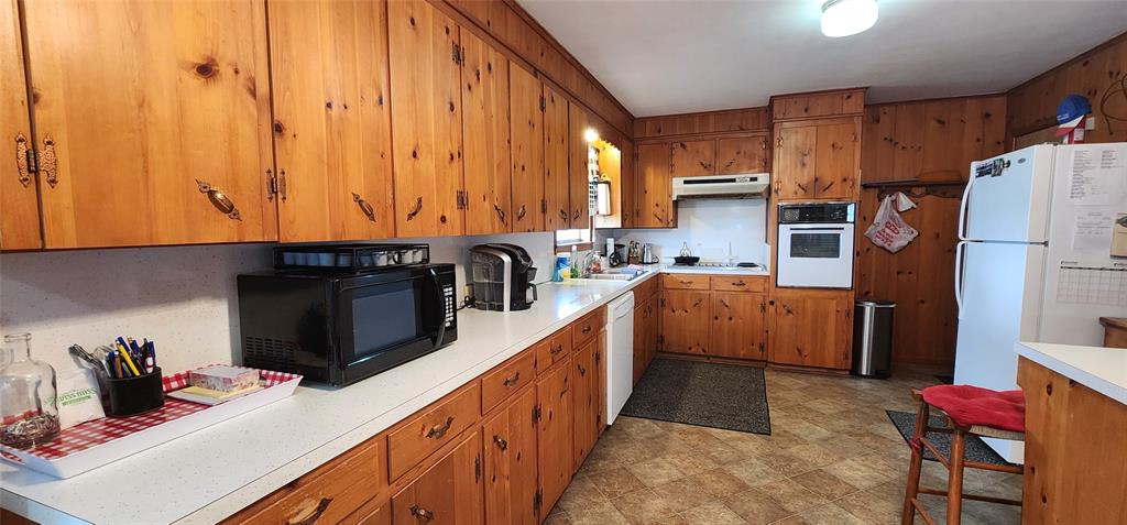 601 S Westminster Property Photo 8