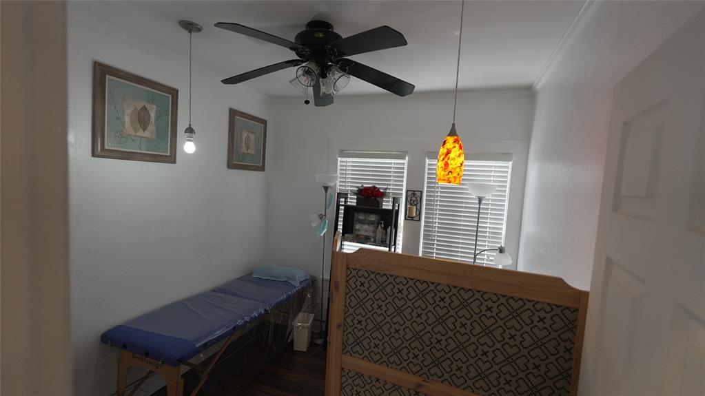 1115 N Main Street Property Photo 16