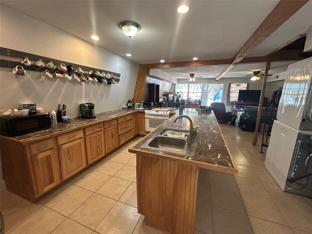 1015 Comanche Cove Drive Property Photo 13
