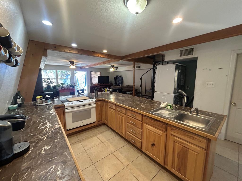 1015 Comanche Cove Drive Property Photo 16