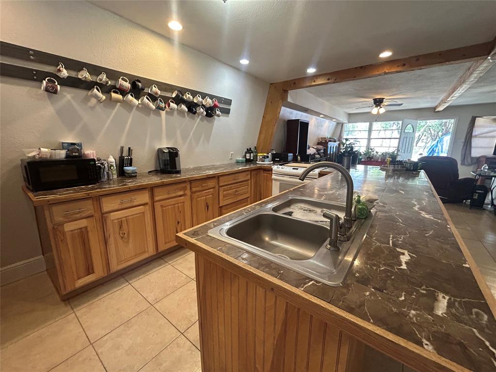1015 Comanche Cove Drive Property Photo 17