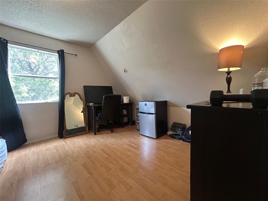 1015 Comanche Cove Drive Property Photo 25