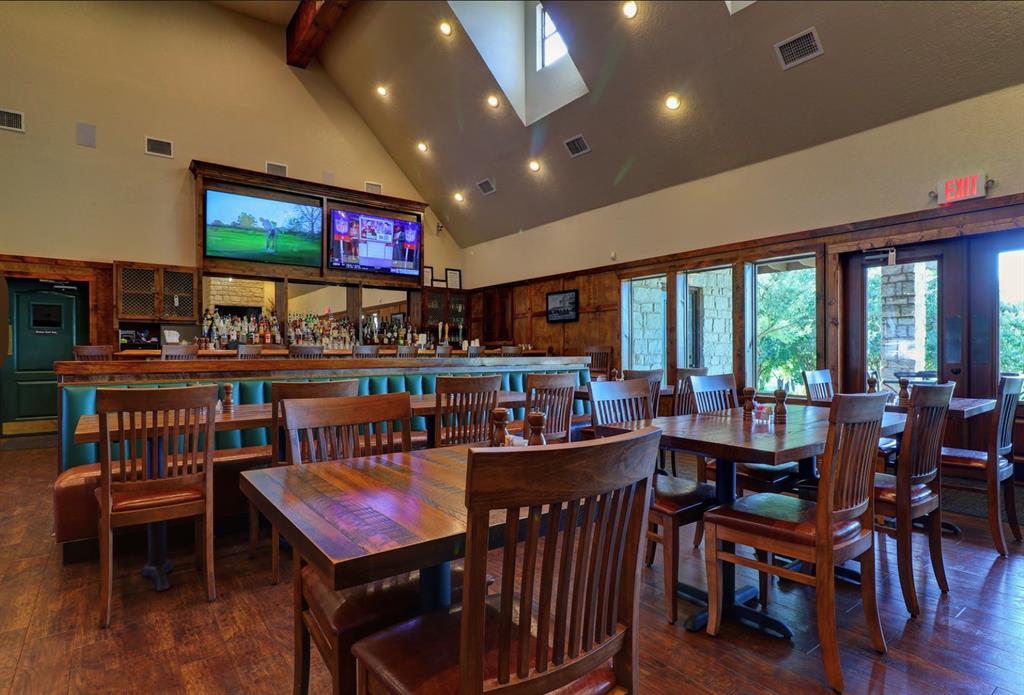 10019 Ridgeway Court Property Photo 16