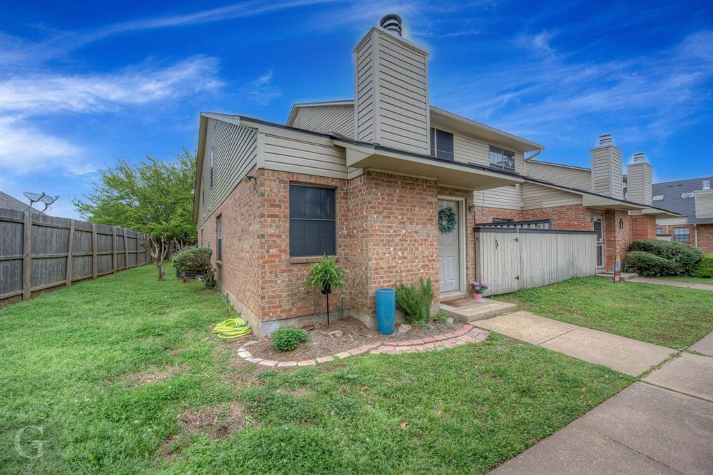3636 Greenacres Place Drive Property Photo 1