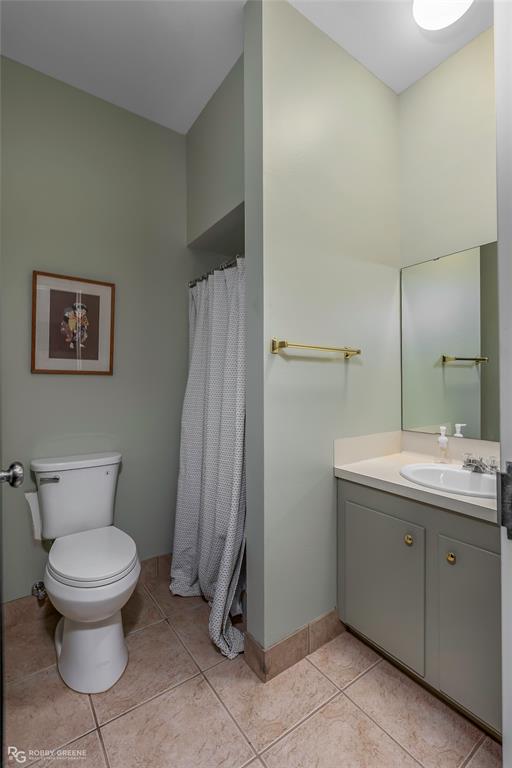 4723 Viking Drive Property Photo 16