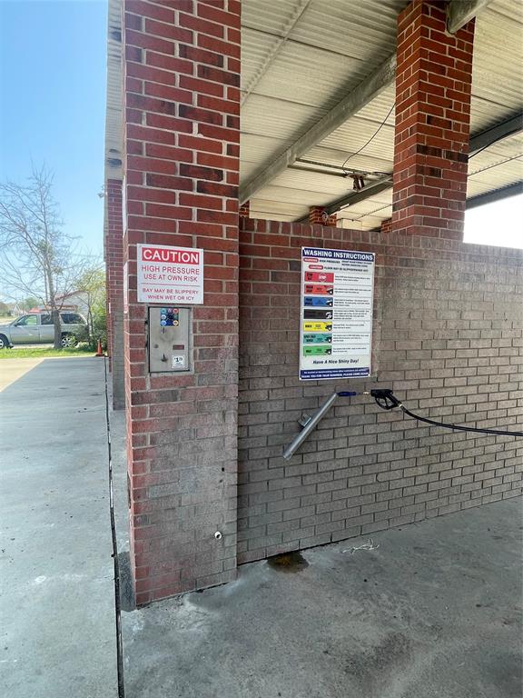 1201 W Dallas Avenue Property Photo 7