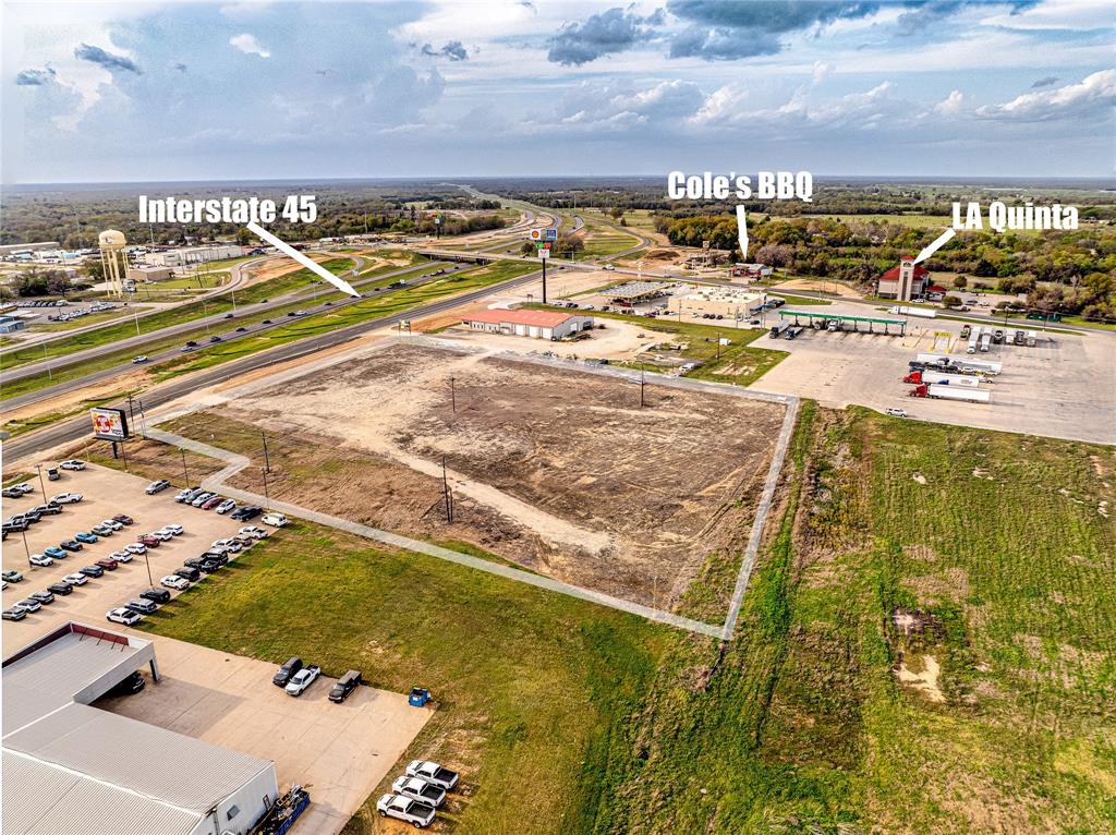 350 Interstate 45 Property Photo 4
