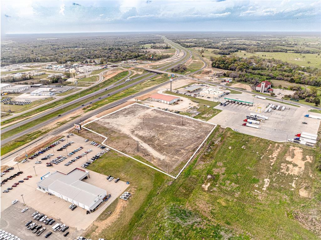 350 Interstate 45 Property Photo 11