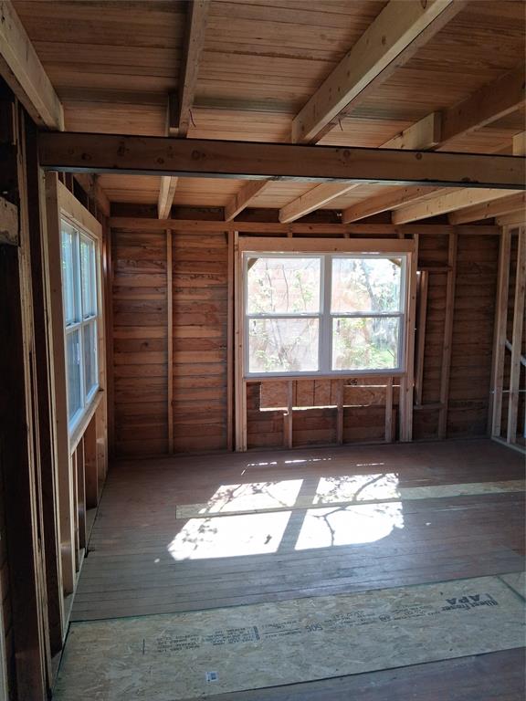 208 E 4th Street Property Photo 6