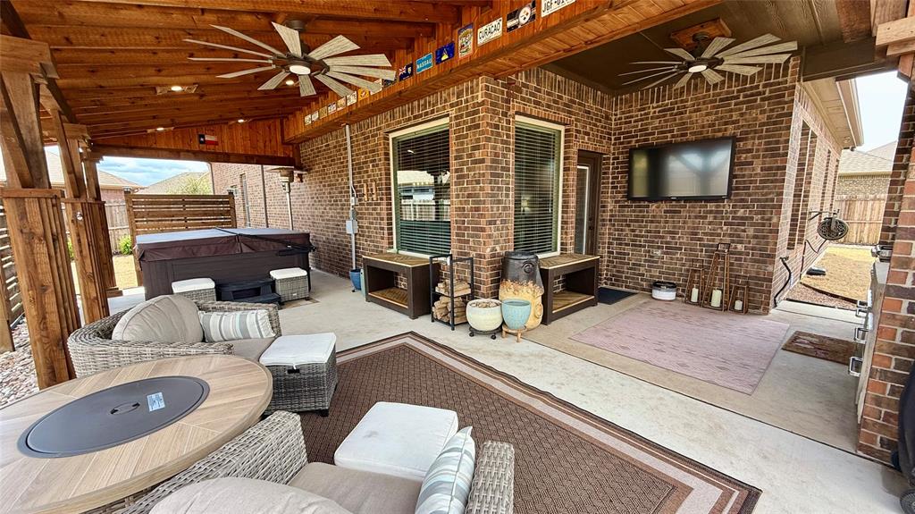 3100 Crystal Way Property Photo 1