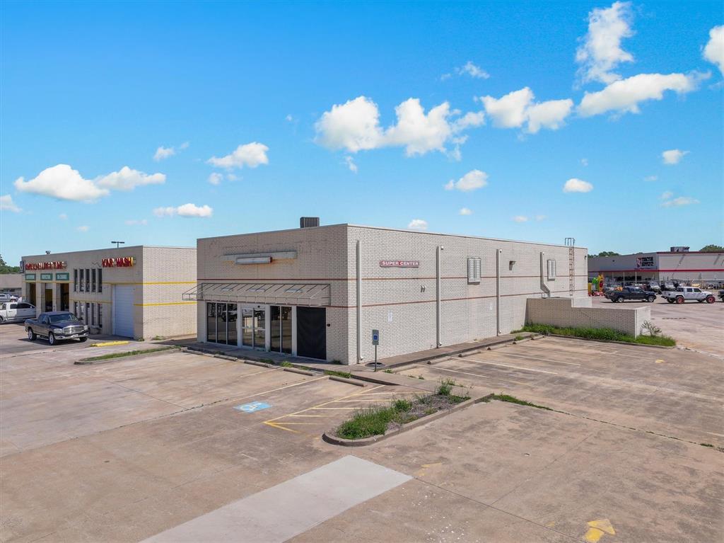 94 N State Highway 205 Highway Property Photo 1