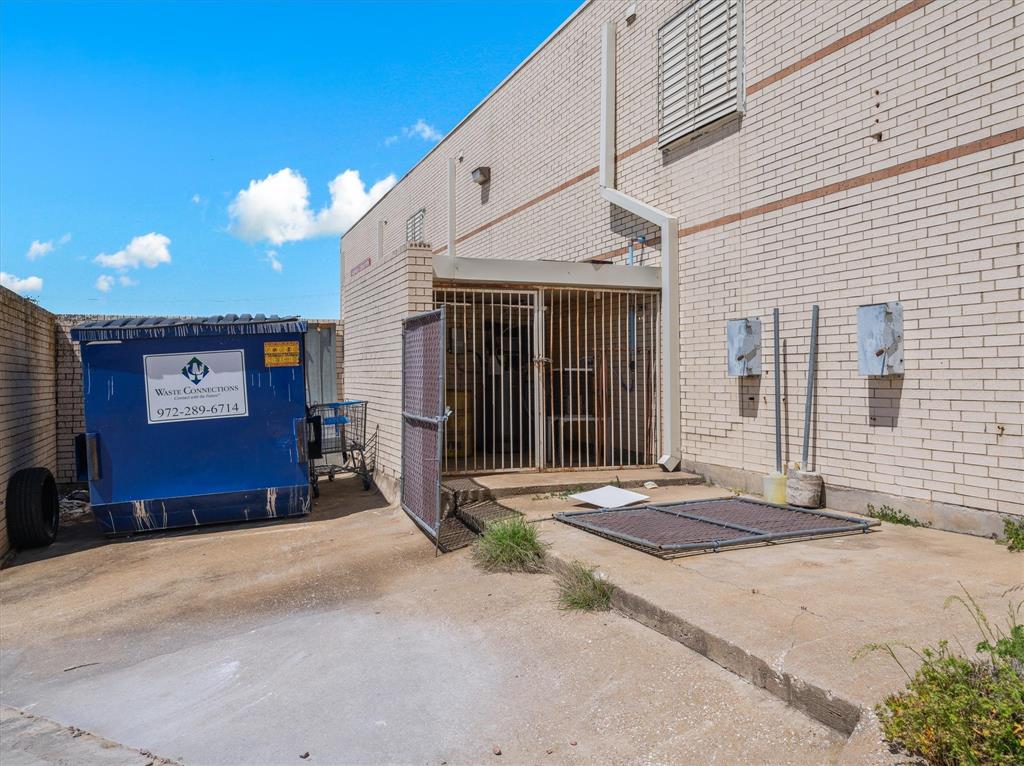 94 N State Highway 205 Highway Property Photo 16