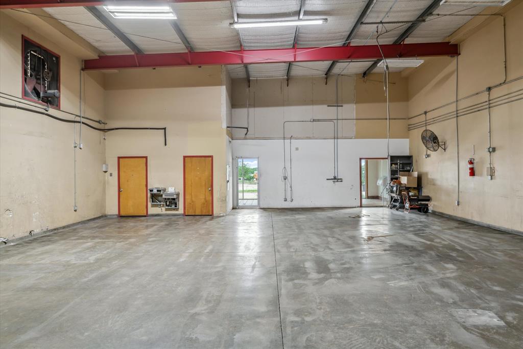 94 N State Highway 205 Highway Property Photo 24