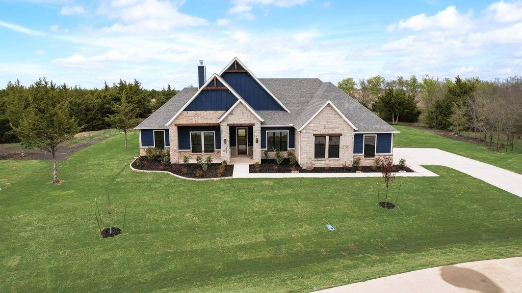 745 Evergreen Way Property Photo 1