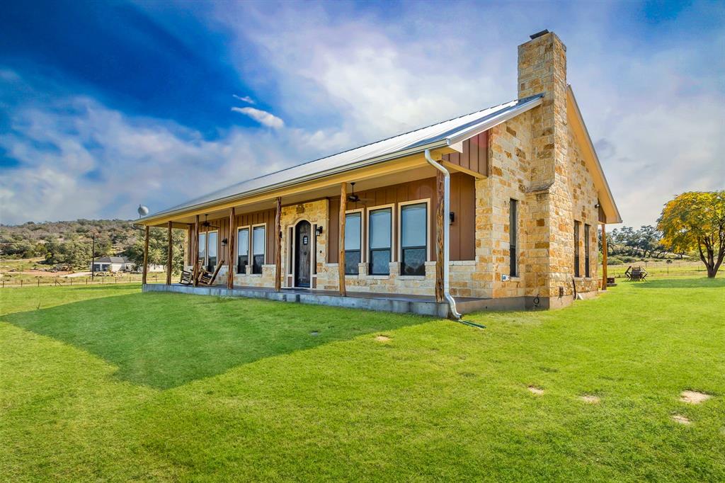 800 Quarter Horse Circle Property Photo 6