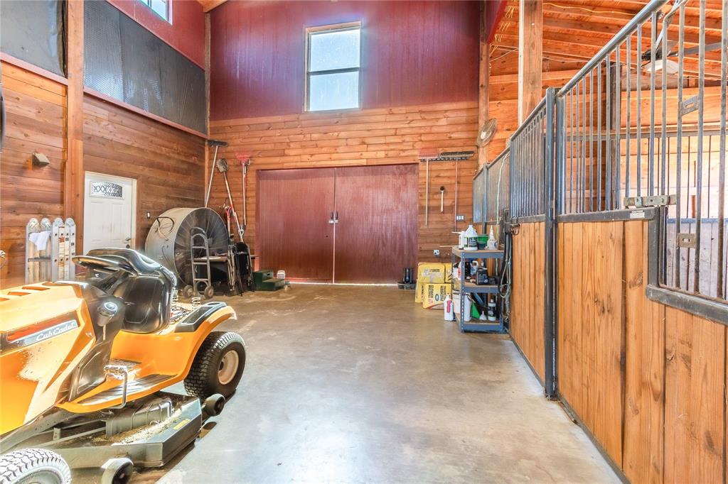 800 Quarter Horse Circle Property Photo 22