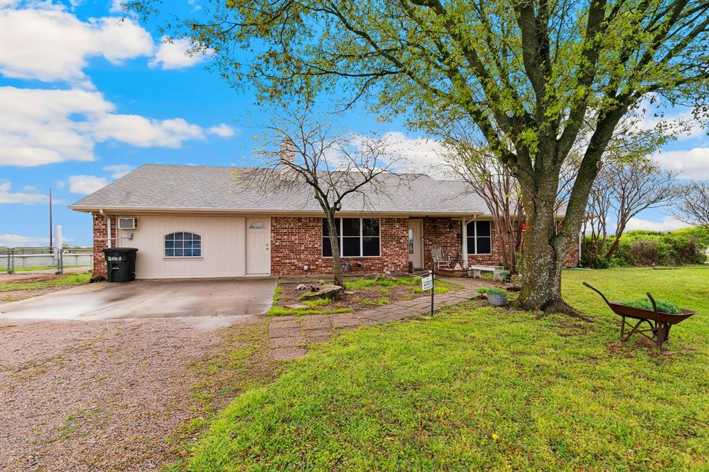 412 Lakeside Drive Property Photo