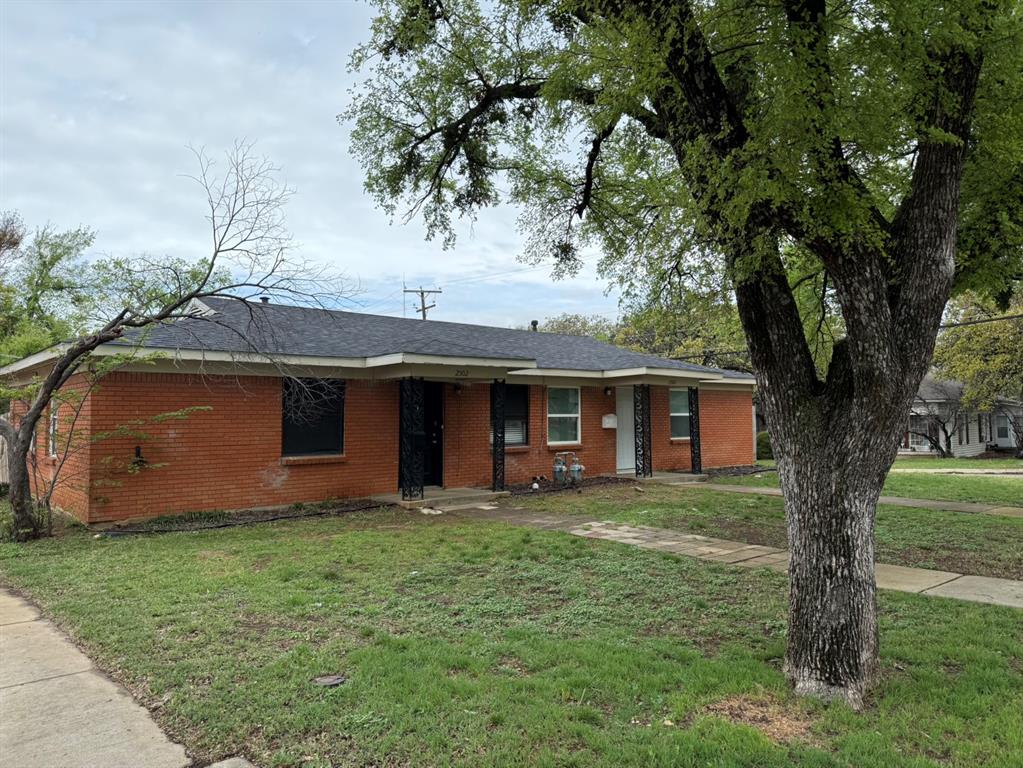 2500 Normont Circle Property Photo 1