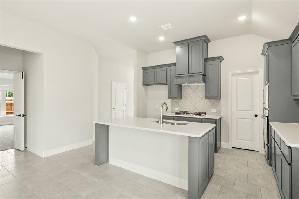 821 Alamo Court Property Photo 11
