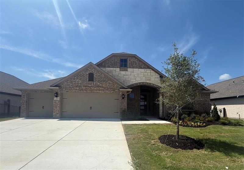 4221 Equine Drive Property Photo 1