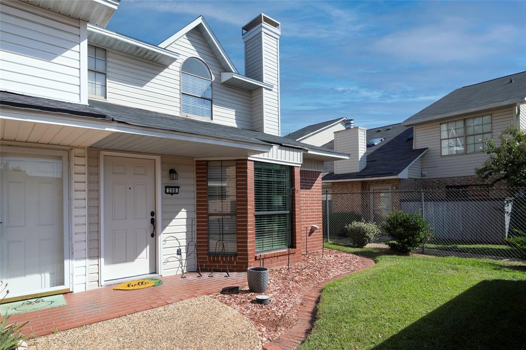3634 Greenacres Place Drive Property Photo