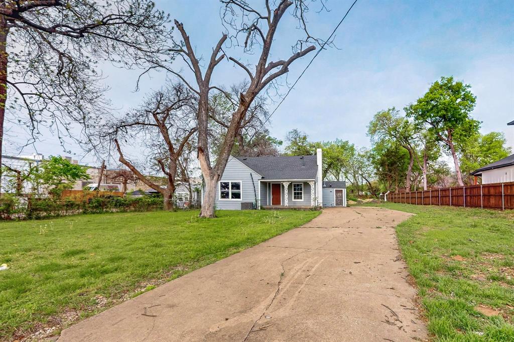621 Phinney Avenue Property Photo