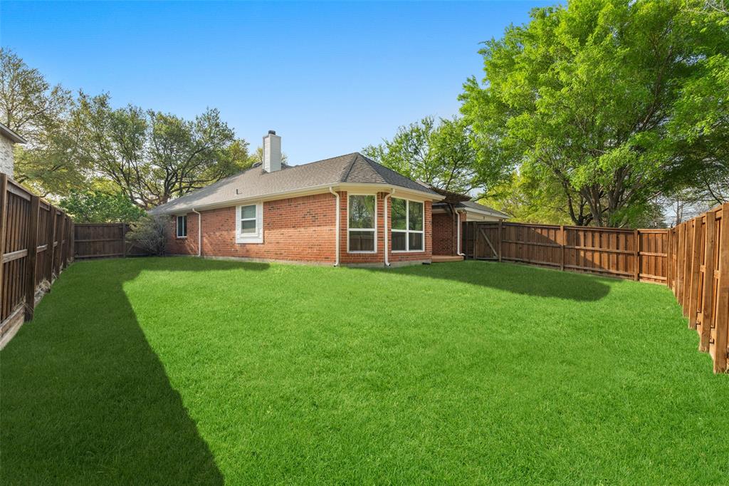 304 Woodbridge Court Property Photo 1