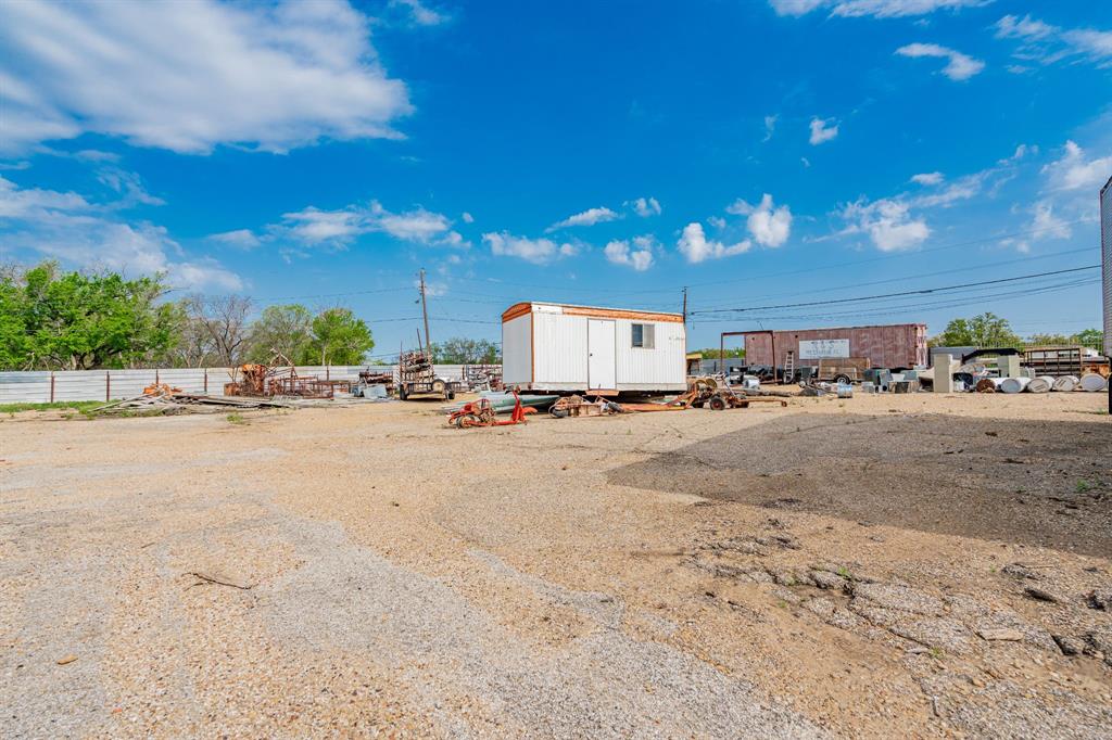12540 C F Hawn Freeway Property Photo 32
