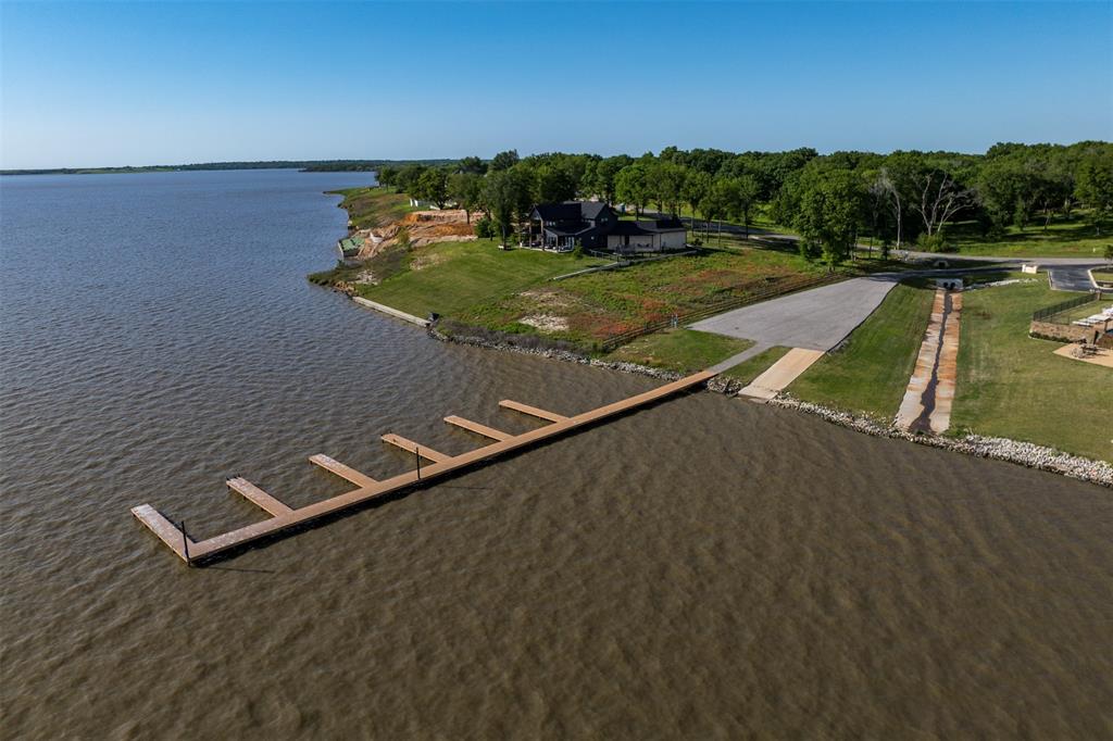 1548 Shoreline Drive Property Photo 15