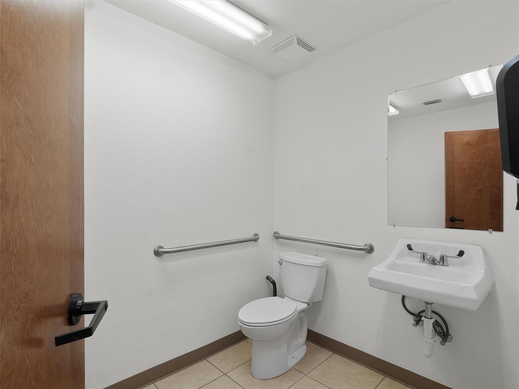 207 W Scott St. Property Photo 15