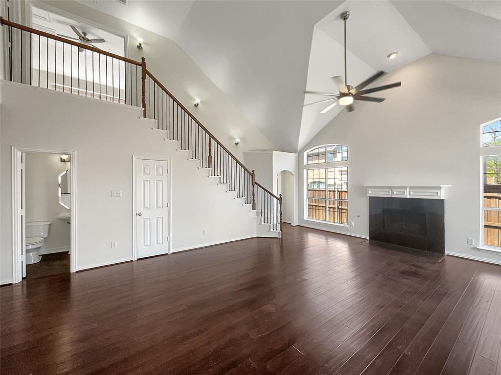8504 Balta Court Property Photo 3