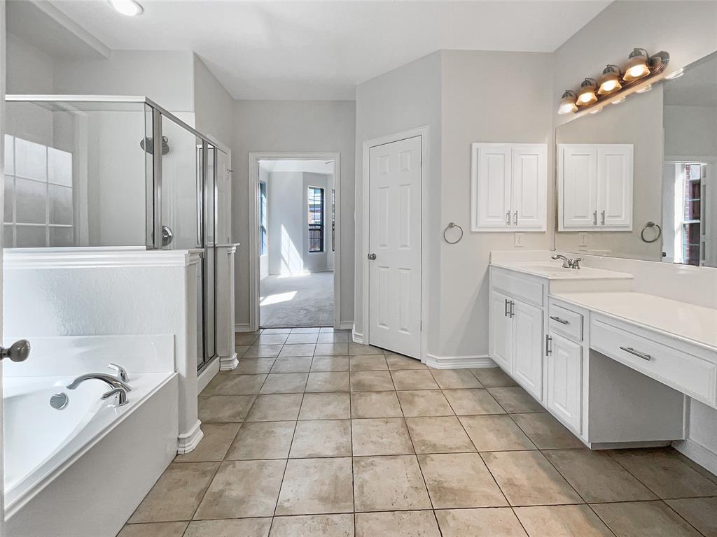 8504 Balta Court Property Photo 25