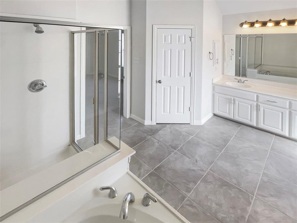 8504 Balta Court Property Photo 35