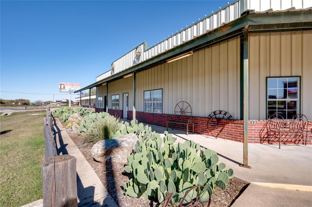 105 Gene Autry Drive Property Photo 1