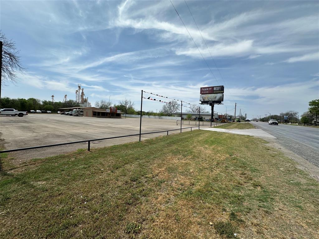 7665 Hwy 67/377 Property Photo 4