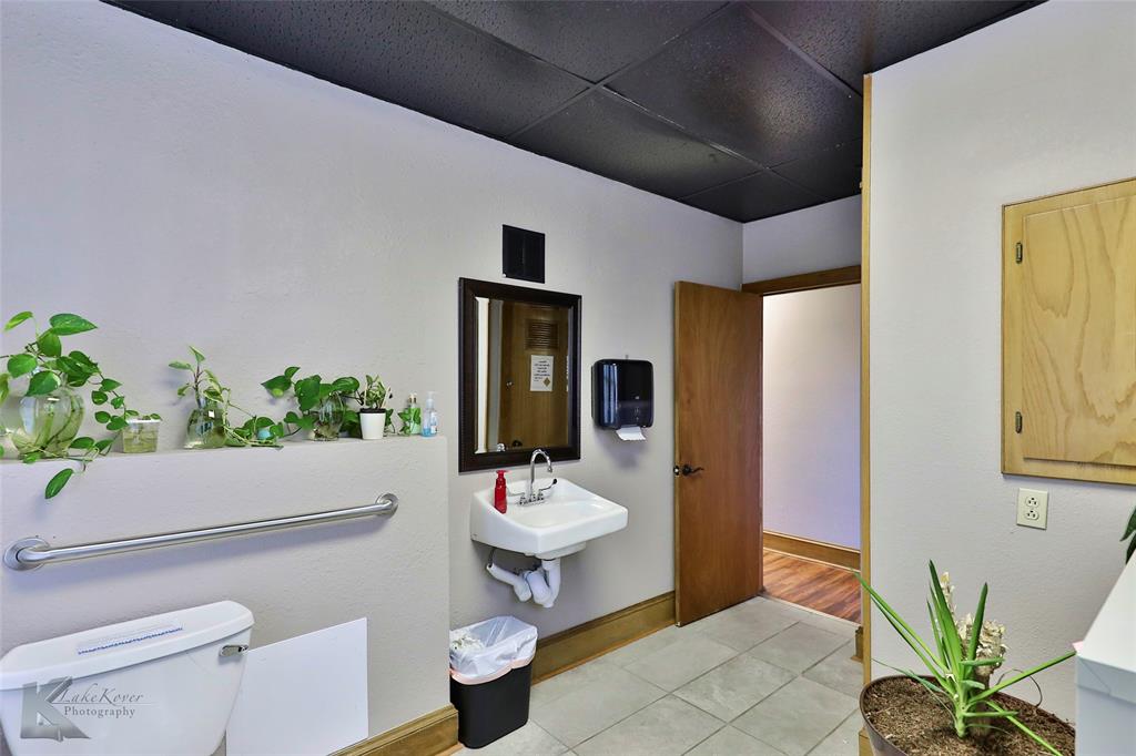 441 Butternut Street Property Photo 23