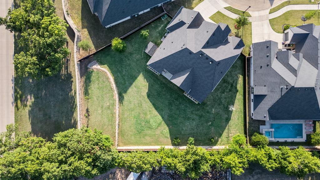 318 Waters Edge Drive Property Photo 1