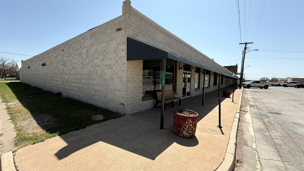 128 N Church Street Property Photo 6