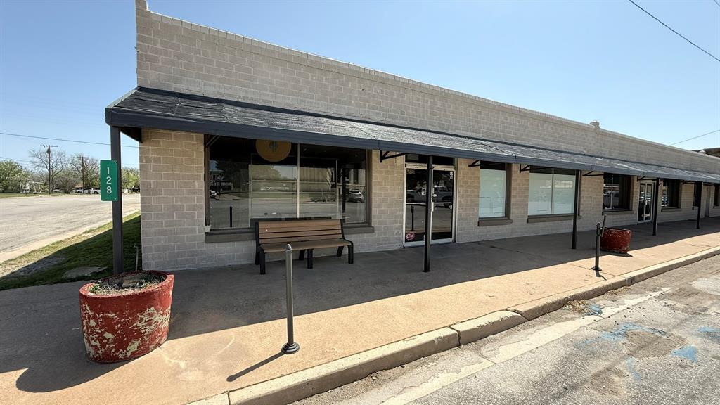 128 N Church Street Property Photo 7