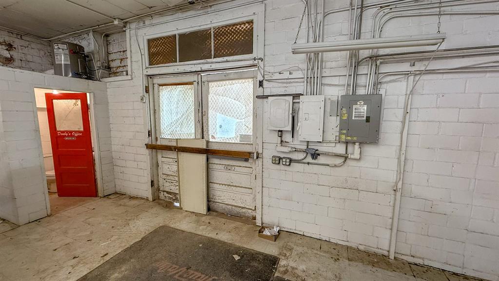 128 N Church Street Property Photo 11