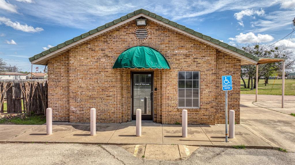 107 Fannin Street Property Photo 3