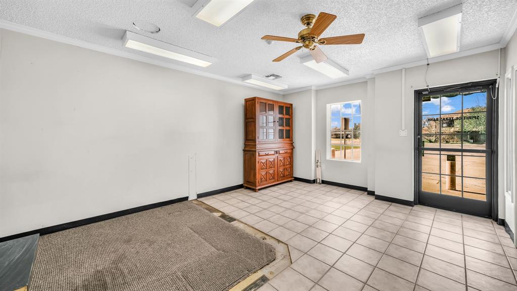 107 Fannin Street Property Photo 7